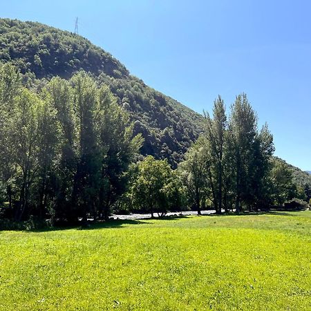 Apartamento Centrico Con Parking - L'Amfitriona Rialp Exteriör bild